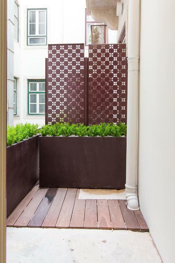 Bacalhoeiros 99 - Beautiful And Bright Apartment @ Baixa, Chiado Lisbon Bagian luar foto